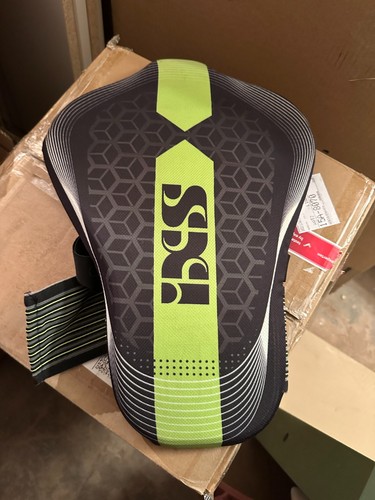 Ixs paraschiena m - ixs, tg.